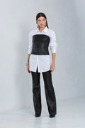 Cropped de couro pelica feminino preto, modelo Corset Jade — Magon Concepth