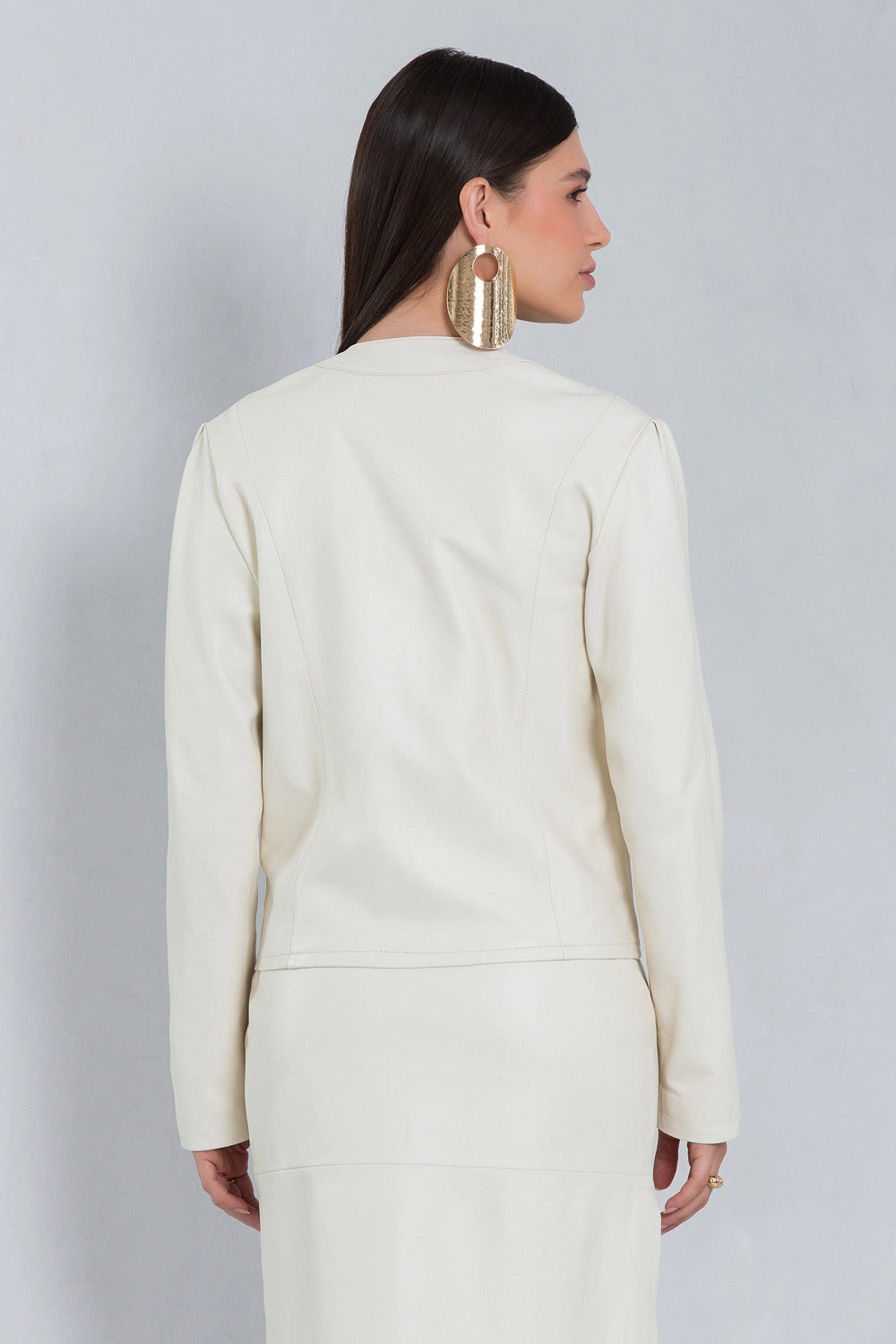 Jaqueta de couro pelica feminina off white, modelo Alira — imagem 3, Magon Concepth