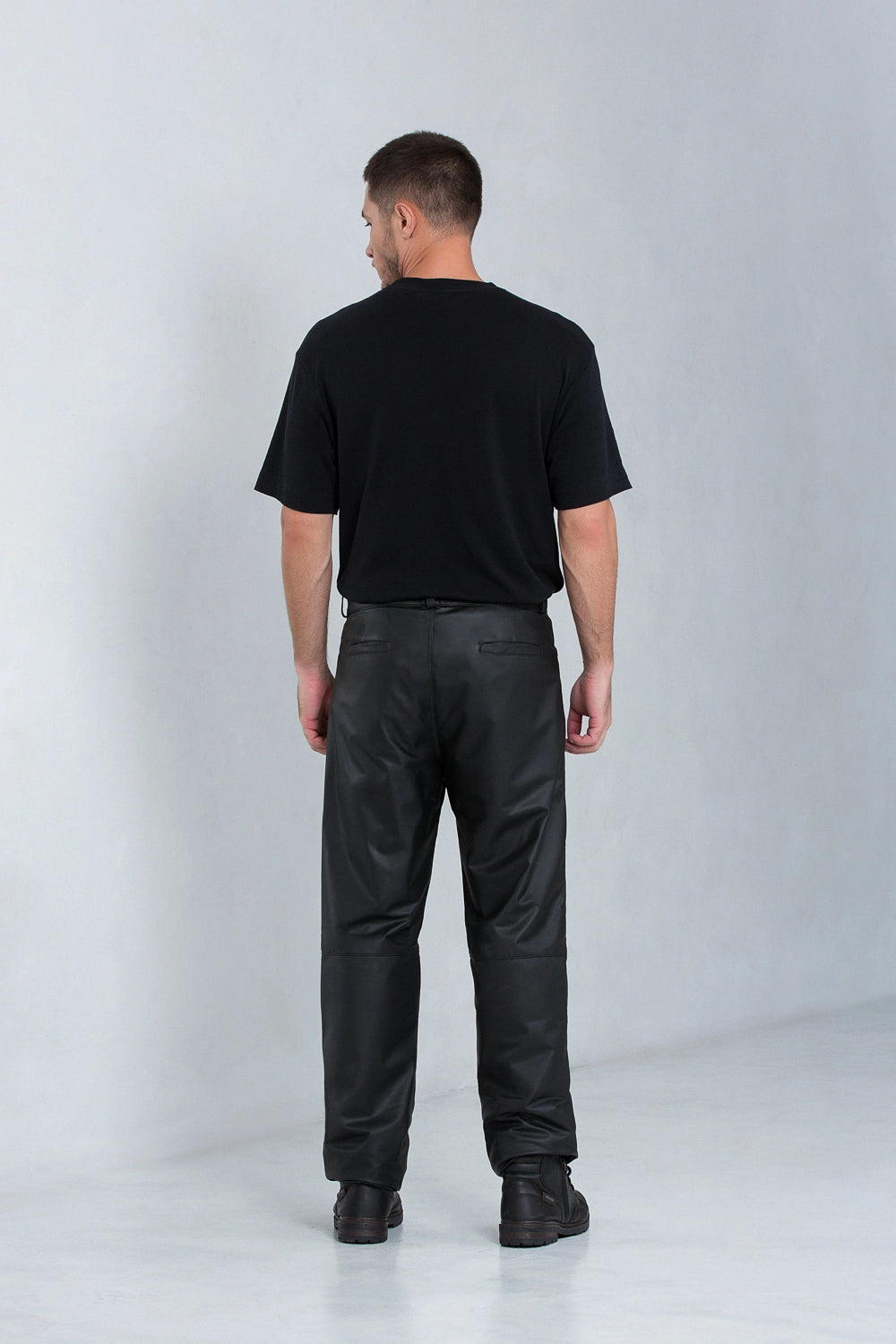 Calça de couro bovino masculina preta, modelo Arven Alfaiataria — imagem 3, Magon Concepth