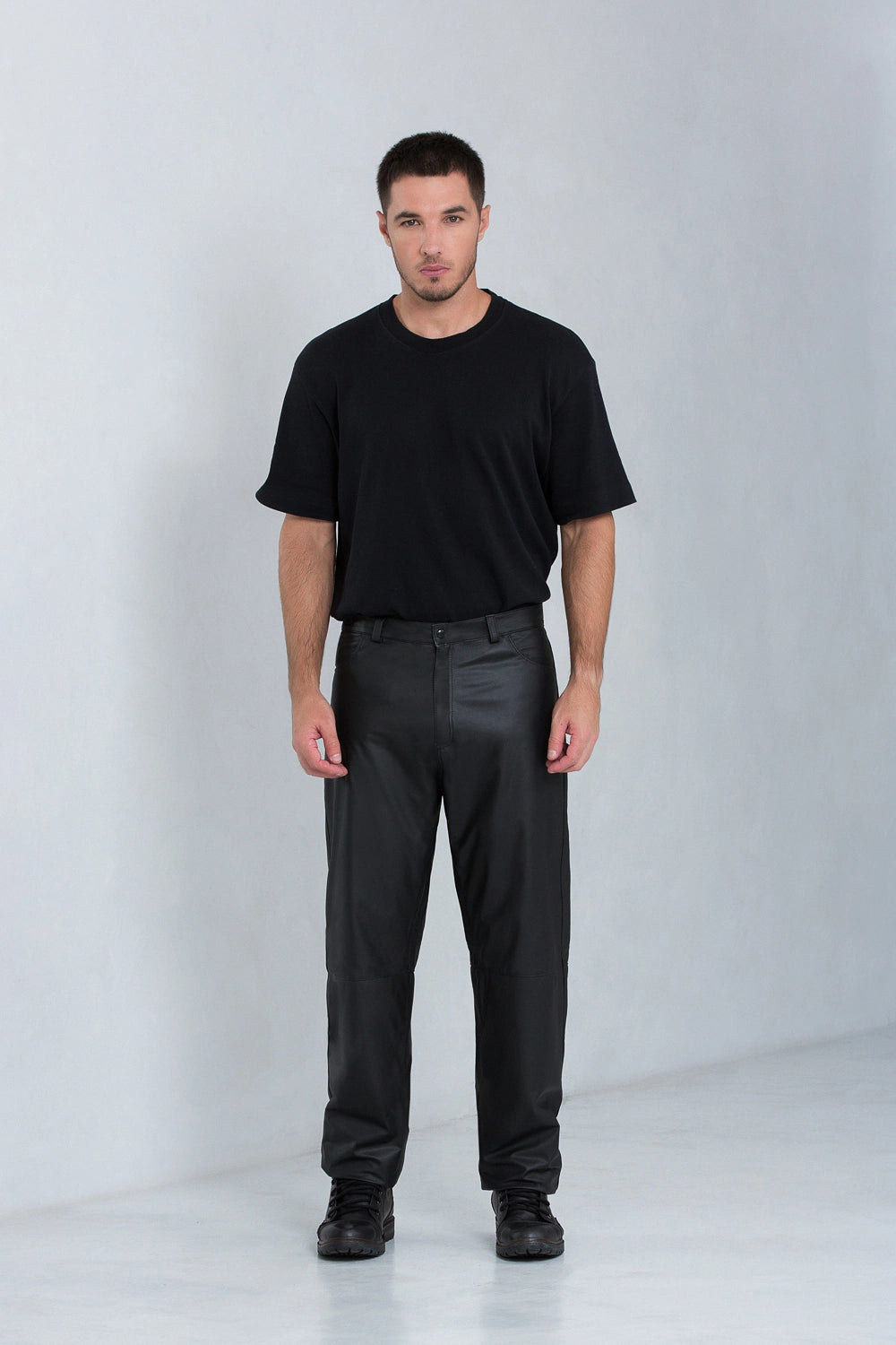 Calça Arven Alfaiataria de Couro Bovino Preto