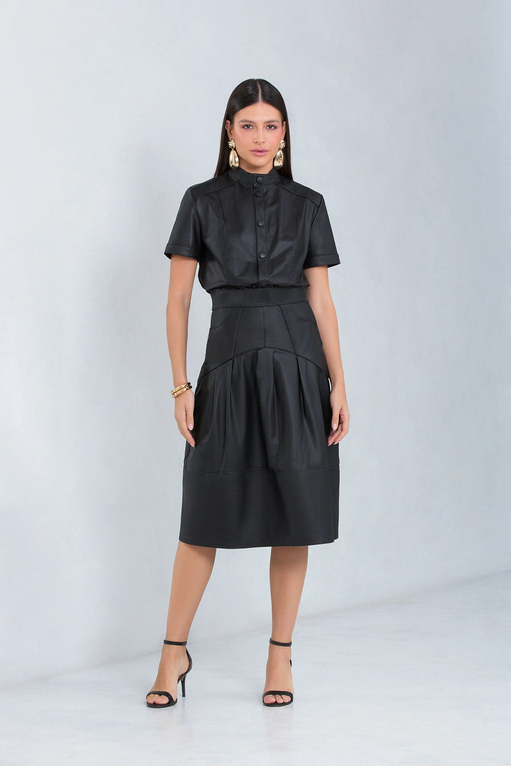 Saia Catarina Midi de Couro Bovino Preto