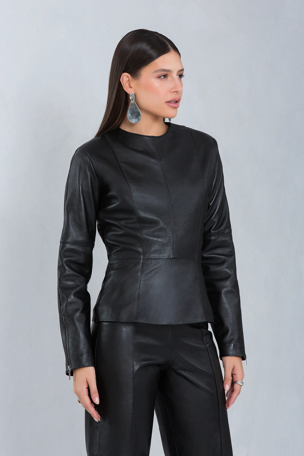 Jaqueta Clara Alfaiataria de Couro Pelica Preto
