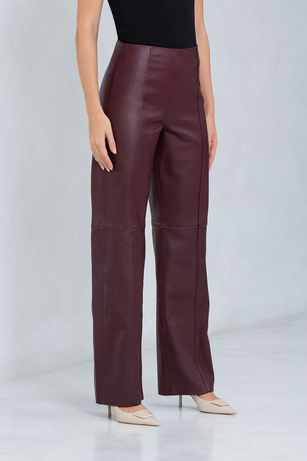 Calça Helena Pantalona de Couro Pelica Andorra