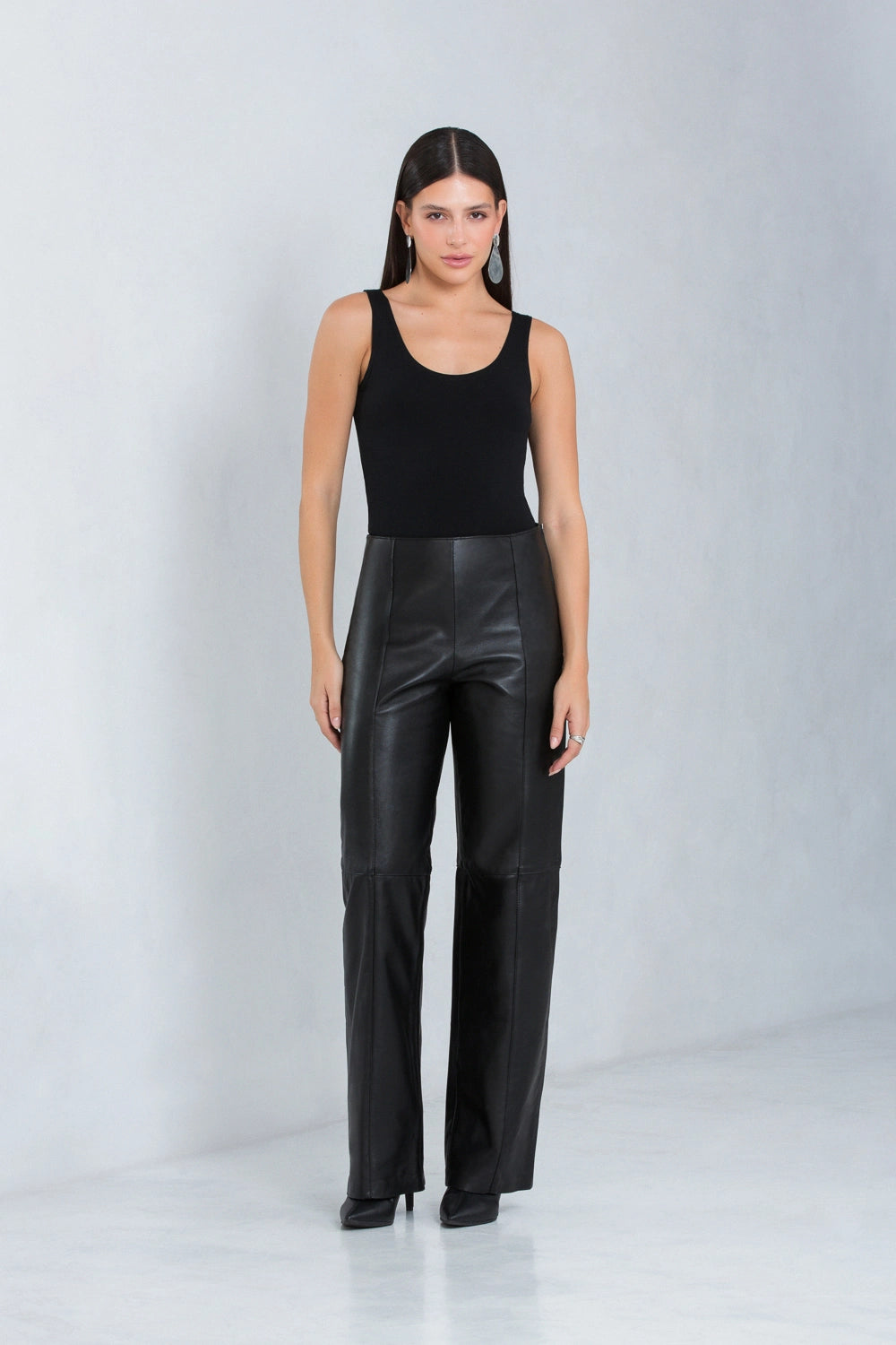 Calça Helena Pantalona de Couro Pelica Preto