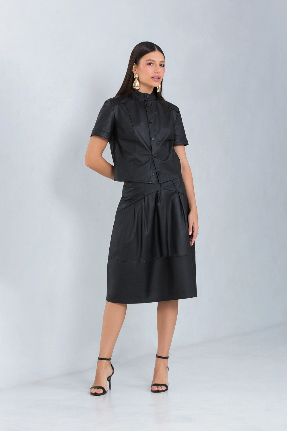 Camisa Mya Cropped de Couro Bovino Preto